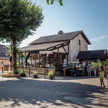 Camping Les Granges **** - Maeva